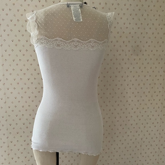 Rosemunde silk and lace stretchy top with a scalloped bottom edge NWT - Picture 9 of 10